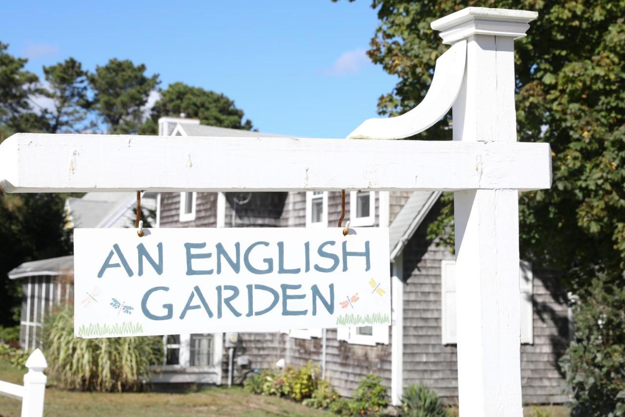 An English Garden Деннис-Порт Экстерьер фото